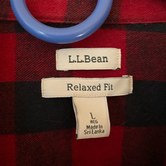 LL Bean W’s Relaxed fit flannel shirt - Picture 2 of 2